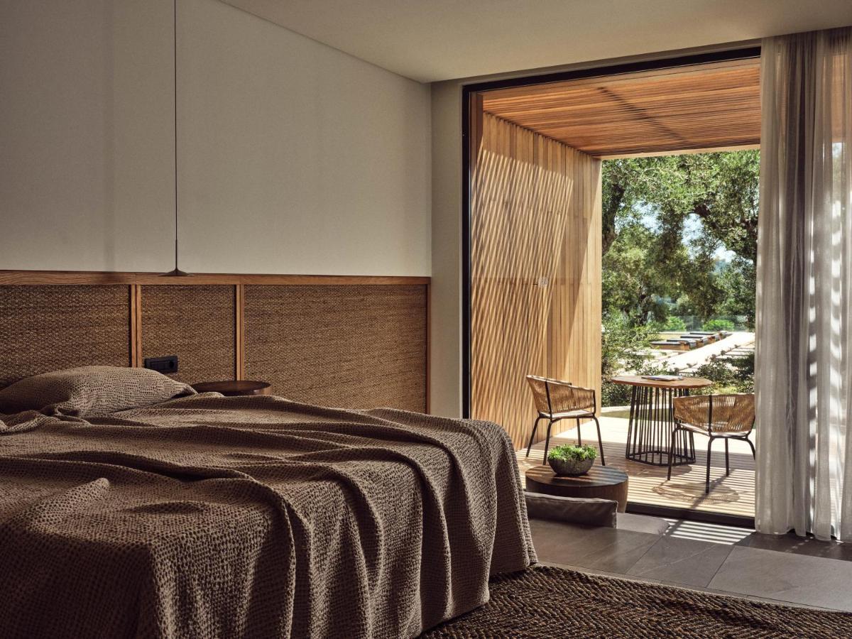โอเลีย ออล สวีท โฮเต็ล Hotel ซีลีวี ภายนอก รูปภาพ
